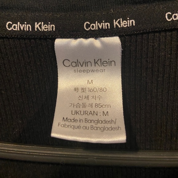 calvin klein sleeping top - Picture 2 of 3